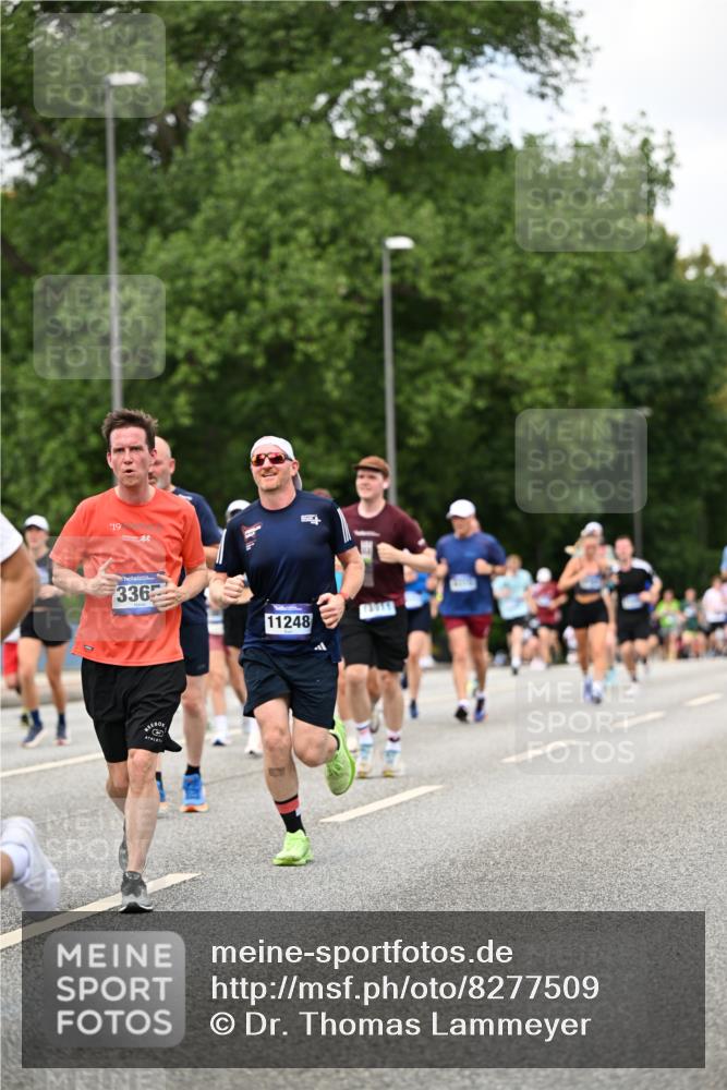 29.06.2025 - hella hamburg halbmarathon Dr. Thomas Lammeyer http://msf.ph/oto/8277509 29.06.2025 10:36:29 Kennedybrücke 1292, 1640, 1987, 2268, 2349, 2943, 3022, 3239, 3365, 3707, 3751, 3752, 3778, 4314, 4365, 4605, 4857, 5601, 5658, 5743, 5783, 5871, 5941, 6218, 6228, 6252, 6312, 6315, 6642, 7239, 7387, 7468, 7535, 7570, 7695, 7789, 8072, 8073, 8124, 8127, 8303, 8625, 8914, 9125, 9188, 9206, 9765, 10013, 10111, 10248, 10354, 10828, 10924, 11168, 11205, 11225, 11248, 11362 meine-sportfotos.de