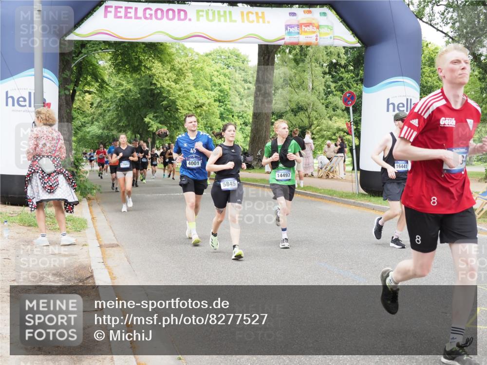 29.06.2025 - hella hamburg halbmarathon MichiJ http://msf.ph/oto/8277527 29.06.2025 10:57:12 Zwischen KM18-KM19 2055, 2277, 3834, 5845, 8755, 10685, 11271, 13796, 14404, 14497, 16441 meine-sportfotos.de