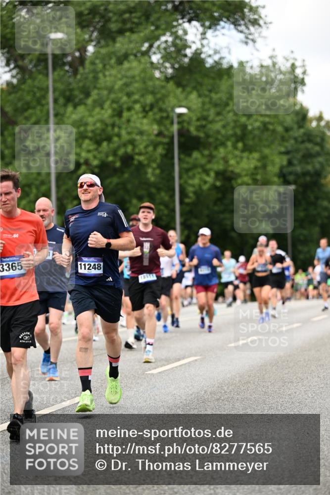 29.06.2025 - hella hamburg halbmarathon Dr. Thomas Lammeyer http://msf.ph/oto/8277565 29.06.2025 10:36:30 Kennedybrücke 1292, 1640, 1987, 2268, 2349, 2943, 3022, 3239, 3365, 3707, 3751, 3778, 4314, 4365, 4605, 4857, 5601, 5658, 5743, 5783, 5871, 5941, 6218, 6228, 6252, 6312, 6315, 6642, 7239, 7387, 7468, 7535, 7789, 8072, 8073, 8124, 8127, 8303, 8625, 8840, 8914, 9010, 9125, 9188, 9206, 9765, 10013, 10111, 10248, 10354, 10624, 10828, 10924, 11168, 11205, 11225, 11248, 11362 meine-sportfotos.de