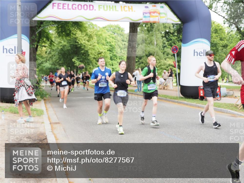 29.06.2025 - hella hamburg halbmarathon MichiJ http://msf.ph/oto/8277567 29.06.2025 10:57:12 Zwischen KM18-KM19 2055, 2277, 3834, 5845, 8755, 10685, 11271, 13796, 14404, 14497, 16441 meine-sportfotos.de