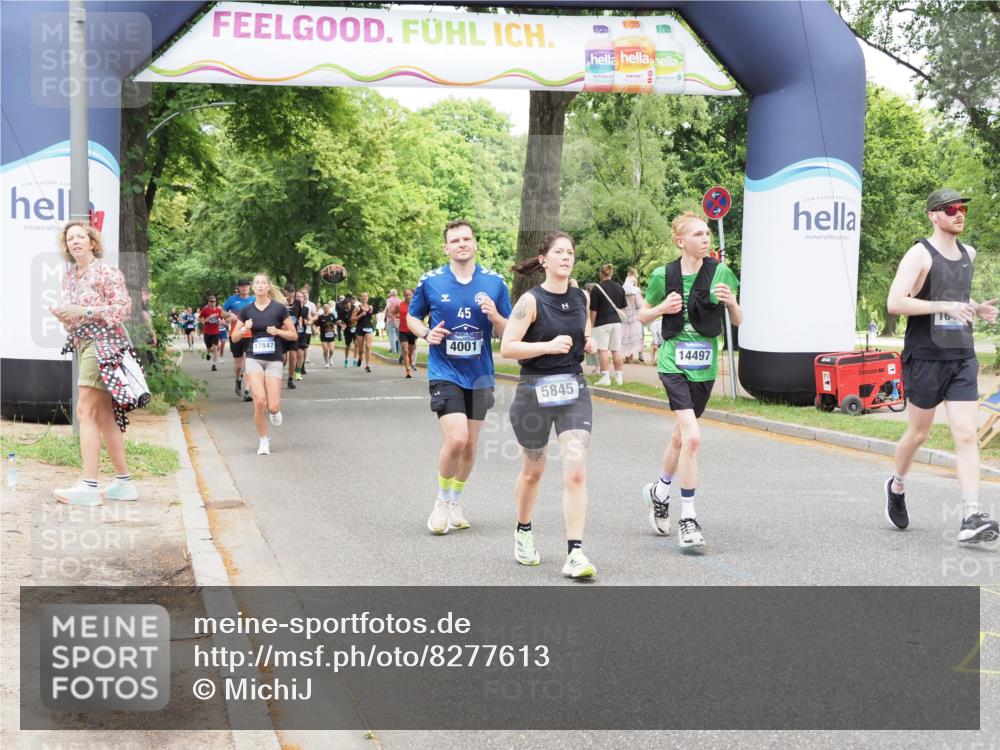 29.06.2025 - hella hamburg halbmarathon MichiJ http://msf.ph/oto/8277613 29.06.2025 10:57:13 Zwischen KM18-KM19 2277, 3834, 5845, 8755, 10685, 11271, 13796, 14404, 14497, 16441 meine-sportfotos.de