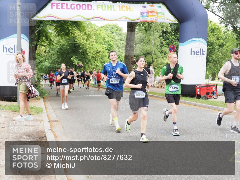 29.06.2025 - hella hamburg halbmarathon MichiJ http://msf.ph/oto/8277632 29.06.2025 10:57:13 Zwischen KM18-KM19 2277, 3834, 5845, 8755, 10685, 11271, 13796, 14404, 14497, 16441 meine-sportfotos.de
