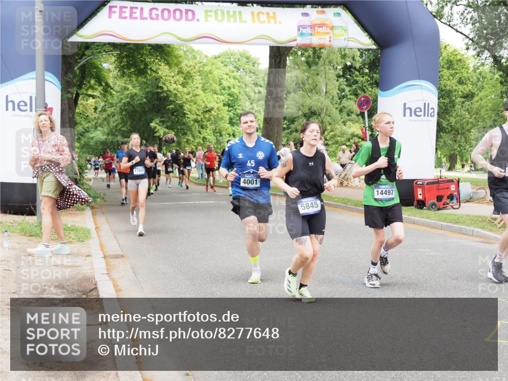 29.06.2025 - hella hamburg halbmarathon MichiJ http://msf.ph/oto/8277648 29.06.2025 10:57:13 Zwischen KM18-KM19 2277, 3834, 5845, 8755, 10685, 11271, 13796, 14404, 14497, 16441 meine-sportfotos.de