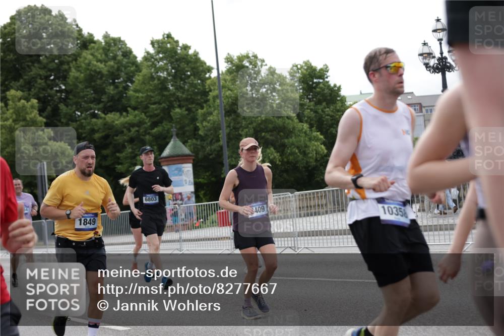 29.06.2025 - hella hamburg halbmarathon Jannik Wohlers http://msf.ph/oto/8277667 29.06.2025 10:34:41 Lombardsbrücke 1284, 1497, 1849, 2376, 2751, 3409, 4564, 4884, 5027, 6189, 6379, 6397, 6803, 7267, 7299, 7927, 9248, 10358, 10464, 10606, 11233, 11359, 11886, 12019, 12555, 13414, 13537, 13539, 13623, 13829, 14527, 15226, 15405, 15488, 15732, 15783, 15984, 16002, 16010, 16431, 16471, 16778, 16860, 17344, 17526, 17690, 17749 meine-sportfotos.de
