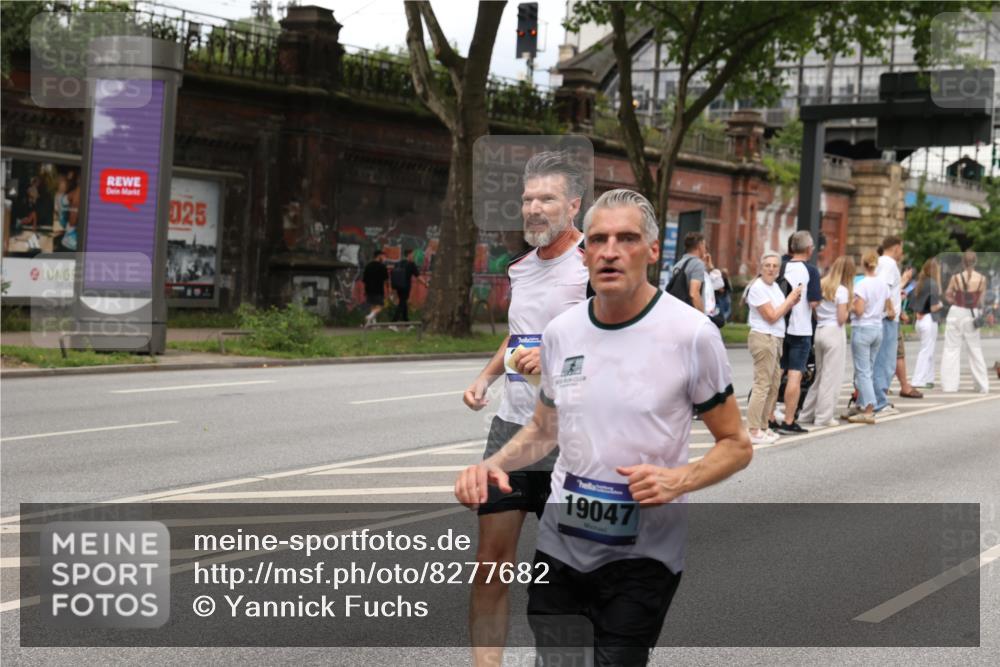 29.06.2025 - hella hamburg halbmarathon Yannick Fuchs http://msf.ph/oto/8277682 29.06.2025 10:49:31 20KM 1120, 1143, 1179, 1193, 1834, 2612, 3037, 3058, 3668, 4249, 4897, 5643, 5672, 6569, 6591, 6924, 7147, 7221, 7594, 7976, 8573, 8691, 10188, 10582, 11039, 11231, 12248, 12544, 12545, 13234, 13236, 13470, 14365, 15184, 15300, 15484, 15584, 15818, 15884, 16108, 16176, 16213, 16334, 16401, 16521, 16609, 16786, 17133, 17259, 17603, 17615, 17640, 17642, 17734, 17940, 18064, 18290, 18741, 18746, 18835, 19047, 19120 meine-sportfotos.de