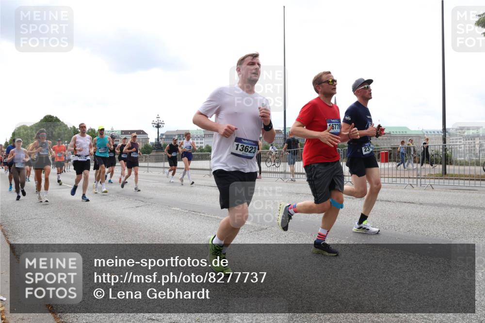 29.06.2025 - hella hamburg halbmarathon Lena Gebhardt http://msf.ph/oto/8277737 29.06.2025 10:35:09 Lombardsbrücke 15732, 76010, 15405, 1497, 3401, 13623, 6778, 23, 1284, 1497, 1717, 1821, 1849, 2198, 2355, 2376, 2751, 3130, 3409, 3828, 3958, 4564, 4703, 4704, 4884, 5027, 5453, 5531, 5793, 6029, 6189, 6310, 6335, 6365, 6379, 6397, 6471, 6803, 6859, 7020, 7267, 7299, 7927, 8249, 8296, 8369, 8793, 9122, 9248, 9514, 10358, 10393, 10464, 10531, 10565, 10606, 11122, 11233, 11245, 11320, 11359, 11565, 11646, 11838, 11839, 11886, 12019, 12062, 12236, 12326, 12382, 12764 meine-sportfotos.de