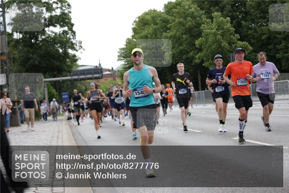 29.06.2025 - hella hamburg halbmarathon Jannik Wohlers http://msf.ph/oto/8277776 29.06.2025 10:34:43 Lombardsbrücke 1284, 1497, 1717, 1849, 2376, 2751, 3409, 4564, 4884, 5027, 5531, 6189, 6379, 6397, 6803, 7267, 7927, 9248, 10358, 10464, 10606, 11233, 11320, 11359, 11886, 12555, 12625, 13414, 13537, 13539, 13623, 13829, 14392, 15226, 15405, 15488, 15732, 15783, 16002, 16010, 16431, 16471, 16778, 16860, 17344, 17526, 17690, 17749, 18375, 18823 meine-sportfotos.de