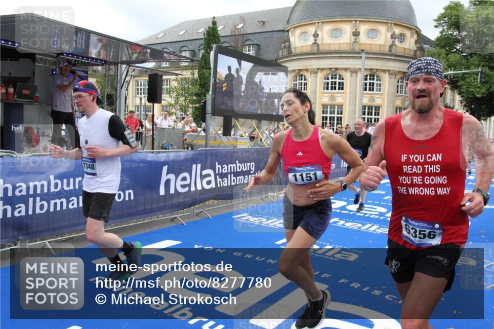 29.06.2025 - hella hamburg halbmarathon Michael Strokosch http://msf.ph/oto/8277780 29.06.2025 10:54:07 Ziel 1151, 1410, 1815, 3096, 3208, 3209, 6294, 6356, 6374, 6581, 8394, 9032, 11499, 12379, 13397, 16871, 17348, 18308 meine-sportfotos.de