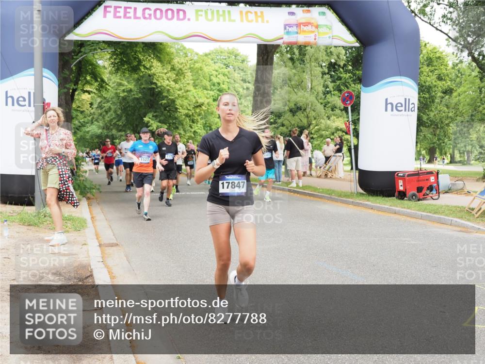 29.06.2025 - hella hamburg halbmarathon MichiJ http://msf.ph/oto/8277788 29.06.2025 10:57:16 Zwischen KM18-KM19 1527, 2277, 3834, 5845, 14497, 16208, 16441, 17847 meine-sportfotos.de