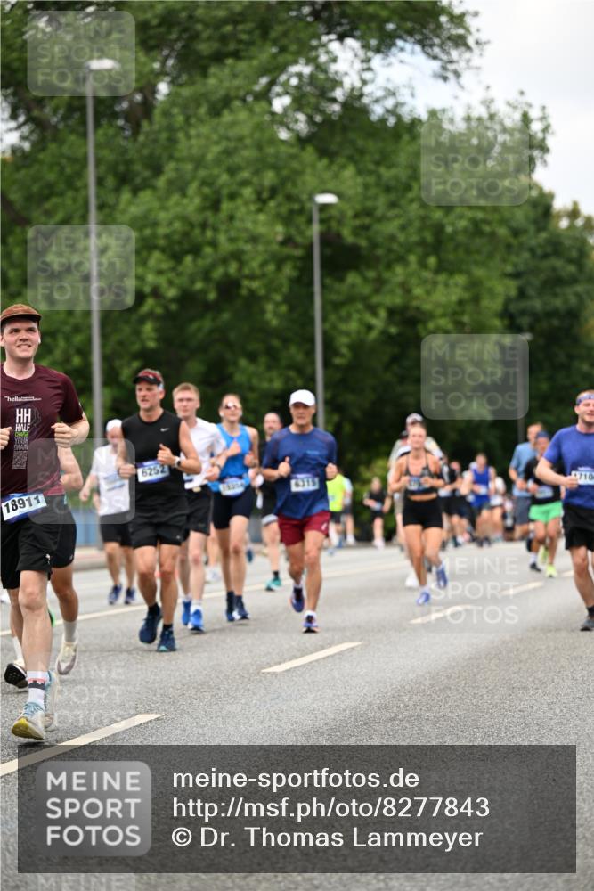 29.06.2025 - hella hamburg halbmarathon Dr. Thomas Lammeyer http://msf.ph/oto/8277843 29.06.2025 10:36:32 Kennedybrücke 1292, 1640, 1987, 2268, 2349, 2943, 3022, 3239, 3365, 3707, 3751, 3778, 4365, 4605, 4857, 5658, 5783, 5871, 5941, 6218, 6228, 6252, 6312, 6315, 6642, 7239, 7387, 7468, 7535, 7789, 8072, 8073, 8124, 8127, 8303, 8625, 8840, 8914, 9010, 9125, 9188, 9206, 9765, 10013, 10111, 10248, 10354, 10470, 10624, 10828, 10924, 11168, 11205, 11225, 11248, 11362 meine-sportfotos.de