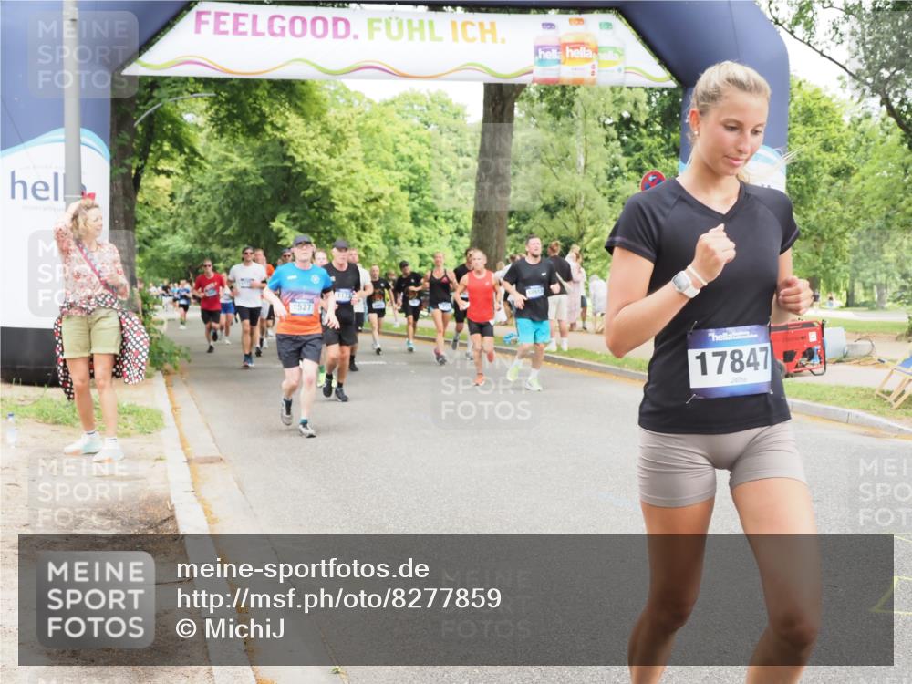 29.06.2025 - hella hamburg halbmarathon MichiJ http://msf.ph/oto/8277859 29.06.2025 10:57:16 Zwischen KM18-KM19 1527, 2277, 3834, 5845, 14497, 16208, 16441, 17847 meine-sportfotos.de