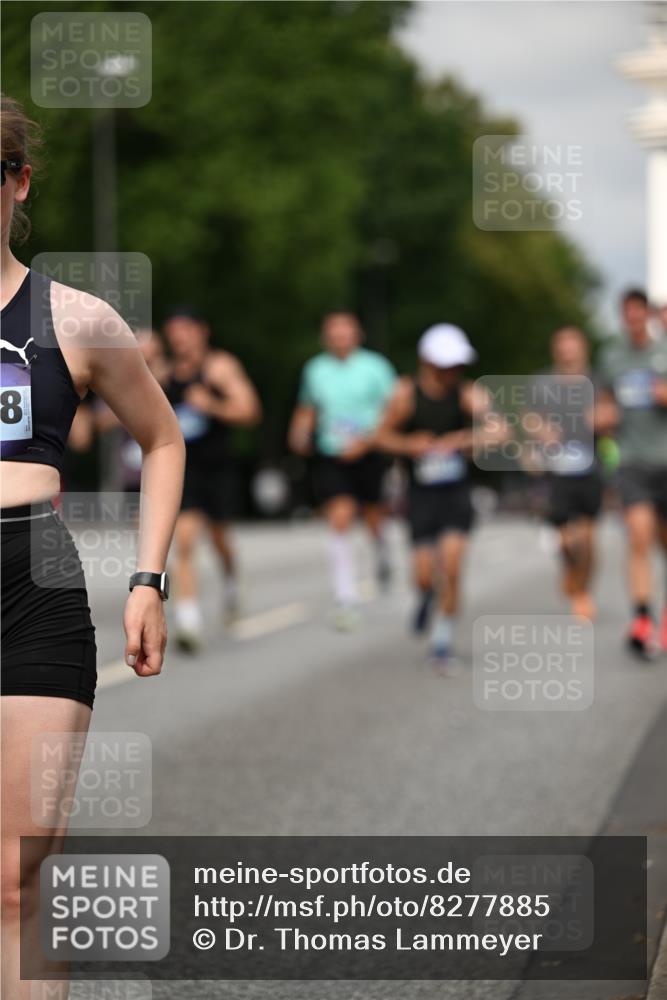29.06.2025 - hella hamburg halbmarathon Dr. Thomas Lammeyer http://msf.ph/oto/8277885 29.06.2025 10:15:41 Kennedybrücke 1062, 1166, 1992, 2661, 3837, 4227, 5254, 5990, 5991, 7370, 7474, 7571, 8368, 9191, 9254, 10042, 10428 meine-sportfotos.de