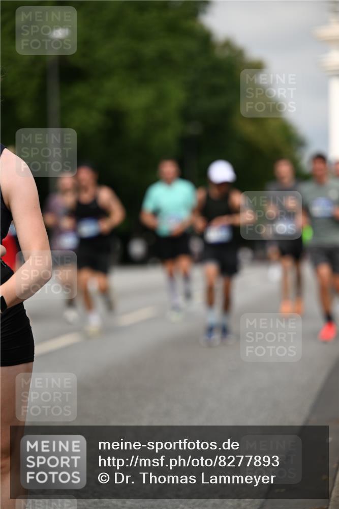 29.06.2025 - hella hamburg halbmarathon Dr. Thomas Lammeyer http://msf.ph/oto/8277893 29.06.2025 10:15:42 Kennedybrücke 1062, 1166, 1790, 1992, 2661, 3837, 4227, 5254, 5990, 5991, 7370, 7474, 7571, 8368, 9191, 9254, 10042, 10428 meine-sportfotos.de
