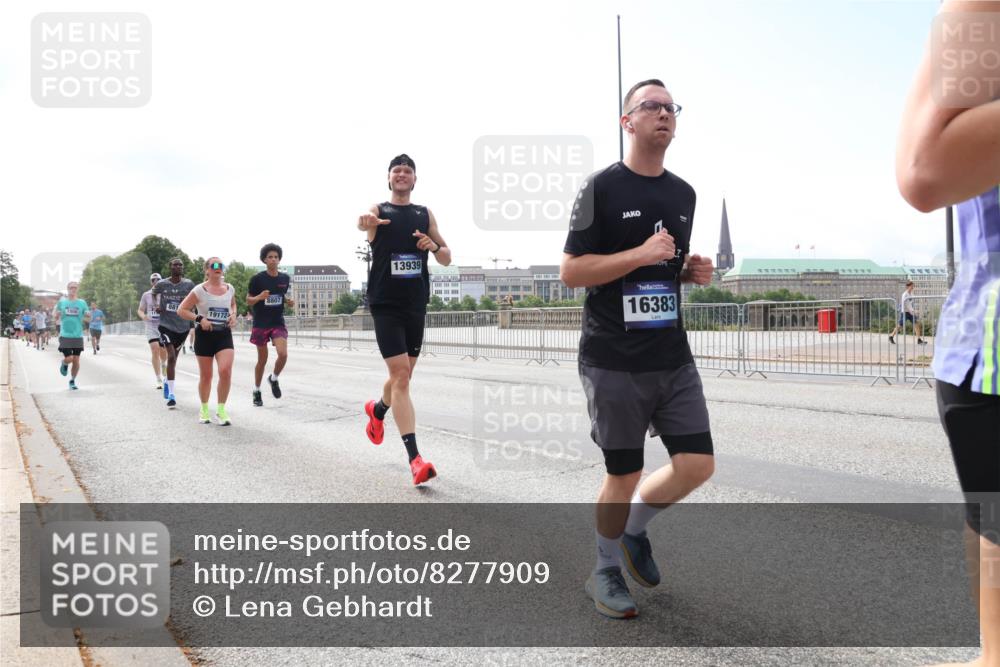 29.06.2025 - hella hamburg halbmarathon Lena Gebhardt http://msf.ph/oto/8277909 29.06.2025 10:11:32 Lombardsbrücke 1328, 1531, 1723, 1866, 1992, 2868, 3363, 3837, 4227, 5254, 5605, 7271, 7571, 8115, 8171, 8206, 8207, 8368, 8561, 8807, 8810, 9119, 9428, 10196, 10372, 10428, 11149, 11321, 11507, 11755, 12286, 12473, 12836, 13177, 13203, 13603, 13939, 14008, 14022, 14149, 14384, 15009, 15252, 15797, 15908, 15945, 16383, 17080, 17142, 17500, 17638, 17787, 17866, 18278, 18382, 19172, 19241 meine-sportfotos.de