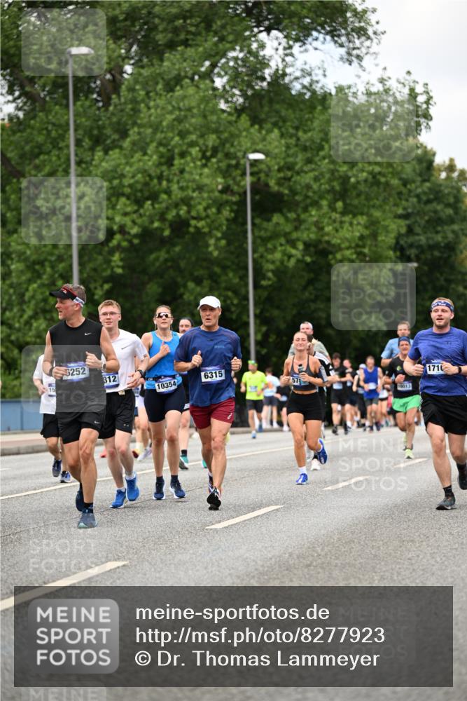 29.06.2025 - hella hamburg halbmarathon Dr. Thomas Lammeyer http://msf.ph/oto/8277923 29.06.2025 10:36:32 Kennedybrücke 1292, 1640, 1987, 2268, 2349, 2943, 3022, 3239, 3365, 3707, 3751, 3778, 4365, 4605, 4857, 5658, 5783, 5871, 5941, 6218, 6228, 6252, 6312, 6315, 6642, 7239, 7387, 7468, 7535, 7789, 8072, 8073, 8124, 8127, 8303, 8625, 8840, 8914, 9010, 9125, 9188, 9206, 9765, 10013, 10111, 10248, 10354, 10470, 10624, 10828, 10924, 11168, 11205, 11225, 11248, 11362 meine-sportfotos.de
