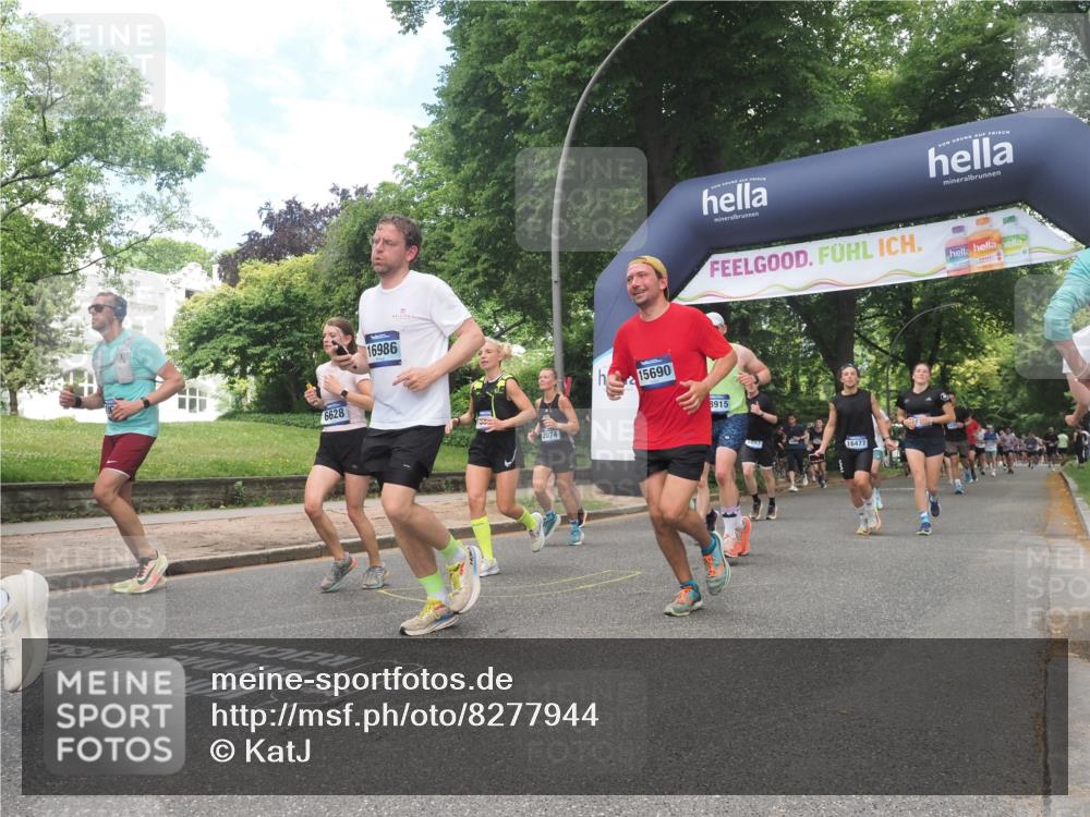 29.06.2025 - hella hamburg halbmarathon KatJ http://msf.ph/oto/8277944 29.06.2025 10:40:28 Zwischen KM18-KM19 1061, 1499, 1549, 2074, 4770, 6511, 6512, 6628, 6897, 7177, 7274 meine-sportfotos.de