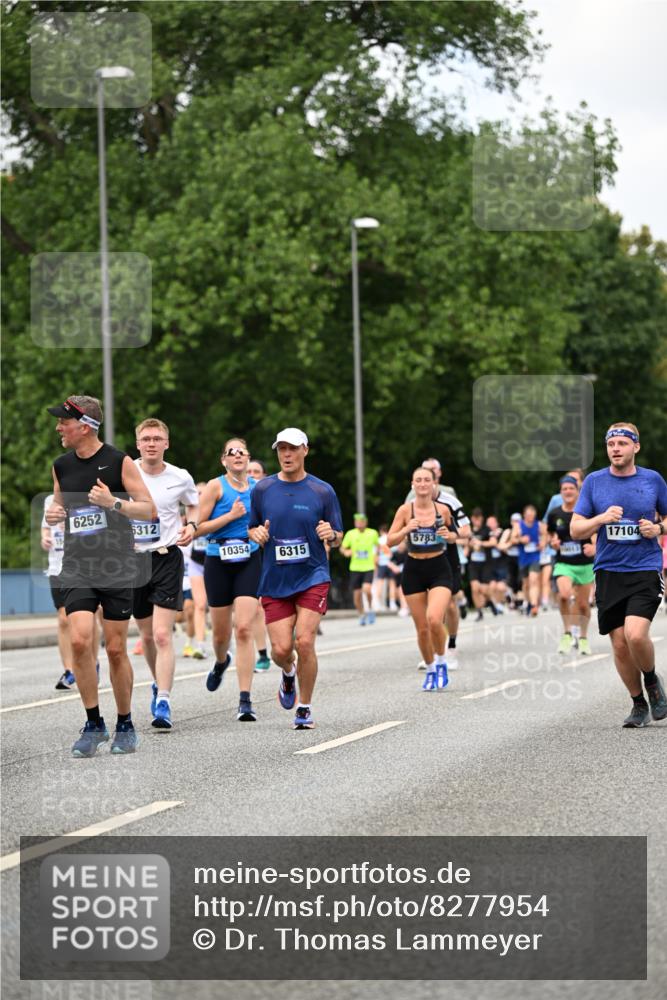 29.06.2025 - hella hamburg halbmarathon Dr. Thomas Lammeyer http://msf.ph/oto/8277954 29.06.2025 10:36:33 Kennedybrücke 1640, 1987, 2268, 2349, 2943, 3022, 3239, 3365, 3707, 3751, 3778, 4365, 4605, 4857, 5783, 5871, 5941, 6218, 6228, 6252, 6312, 6315, 6642, 7239, 7387, 7468, 7535, 7789, 8072, 8073, 8124, 8127, 8303, 8625, 8840, 8914, 9010, 9125, 9188, 9206, 9765, 10013, 10111, 10248, 10354, 10470, 10624, 10828, 10924, 11076, 11168, 11205, 11225, 11248, 11362 meine-sportfotos.de