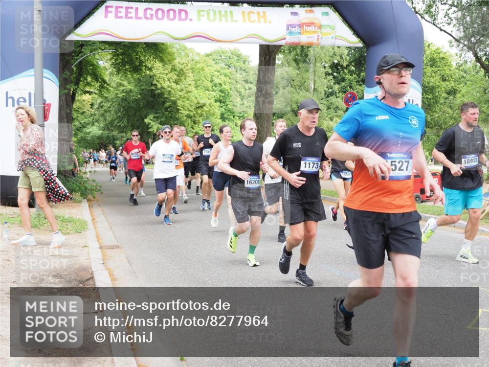29.06.2025 - hella hamburg halbmarathon MichiJ http://msf.ph/oto/8277964 29.06.2025 10:57:19 Zwischen KM18-KM19 1173, 1527, 1859, 3729, 7209, 7840, 10428, 14497, 16208, 17731, 17847, 18913 meine-sportfotos.de