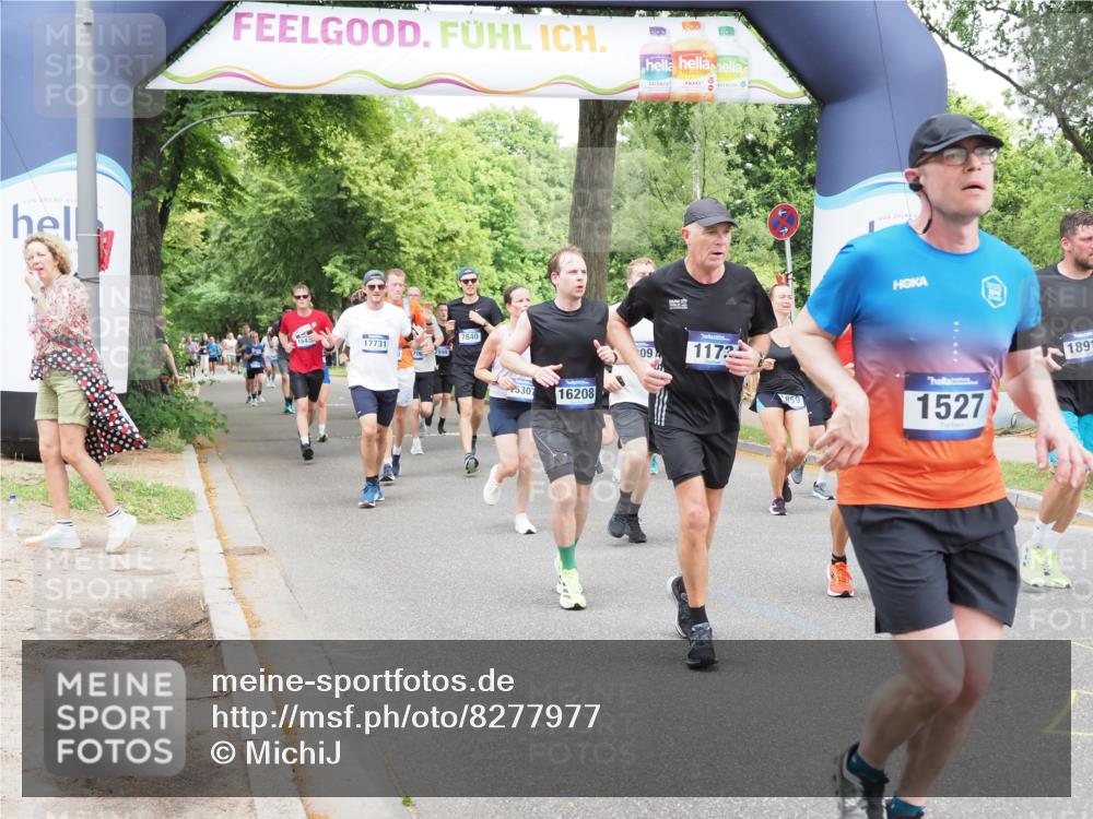 29.06.2025 - hella hamburg halbmarathon MichiJ http://msf.ph/oto/8277977 29.06.2025 10:57:19 Zwischen KM18-KM19 1173, 1527, 1859, 3729, 7209, 7840, 10428, 14497, 16208, 17731, 17847, 18913 meine-sportfotos.de