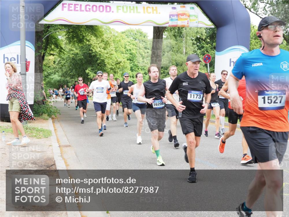 29.06.2025 - hella hamburg halbmarathon MichiJ http://msf.ph/oto/8277987 29.06.2025 10:57:19 Zwischen KM18-KM19 1173, 1527, 1859, 3729, 7209, 7840, 10428, 14497, 16208, 17731, 17847, 18913 meine-sportfotos.de