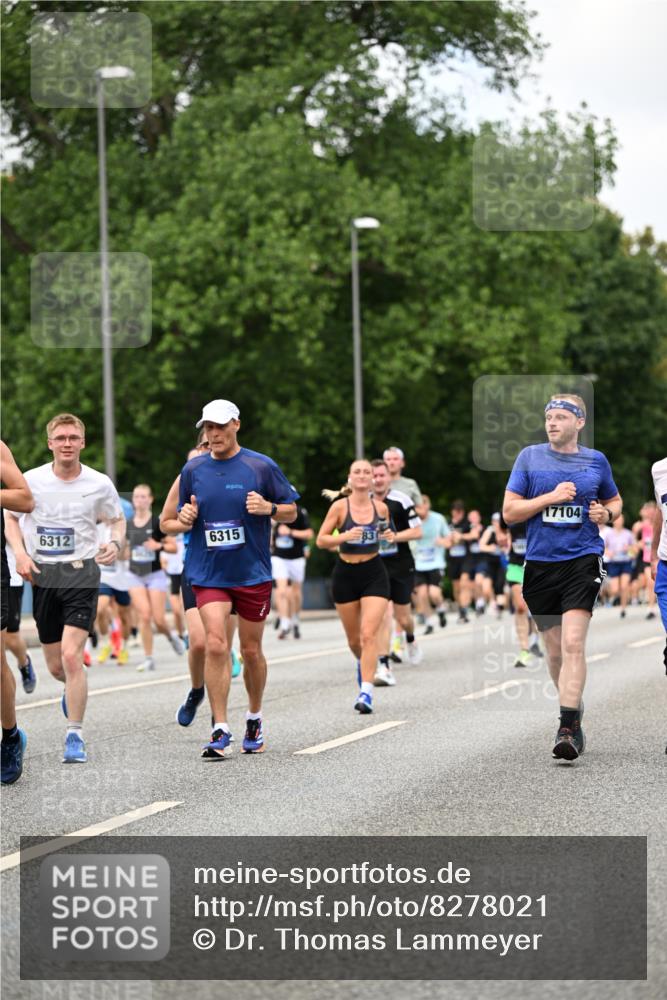29.06.2025 - hella hamburg halbmarathon Dr. Thomas Lammeyer http://msf.ph/oto/8278021 29.06.2025 10:36:33 Kennedybrücke 1640, 1987, 2268, 2349, 2943, 3022, 3239, 3365, 3707, 3751, 3778, 4365, 4605, 4857, 5783, 5871, 5941, 6218, 6228, 6252, 6312, 6315, 6642, 7239, 7387, 7468, 7535, 7789, 8072, 8073, 8124, 8127, 8303, 8625, 8840, 8914, 9010, 9125, 9188, 9206, 9765, 10013, 10111, 10248, 10354, 10470, 10624, 10828, 10924, 11076, 11168, 11205, 11225, 11248, 11362 meine-sportfotos.de