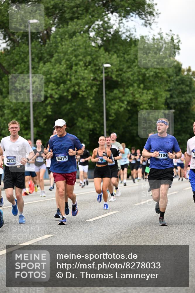 29.06.2025 - hella hamburg halbmarathon Dr. Thomas Lammeyer http://msf.ph/oto/8278033 29.06.2025 10:36:34 Kennedybrücke 1640, 1987, 2268, 2349, 2943, 3022, 3239, 3365, 3707, 3751, 3778, 4365, 4605, 4857, 5783, 5871, 5941, 6218, 6228, 6252, 6312, 6315, 6642, 7239, 7387, 7468, 7531, 7535, 7789, 8072, 8073, 8124, 8127, 8303, 8625, 8840, 8914, 9010, 9125, 9188, 9206, 9765, 10013, 10111, 10203, 10354, 10470, 10624, 10828, 10924, 11076, 11205, 11225, 11248, 11362 meine-sportfotos.de