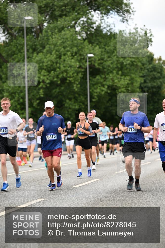 29.06.2025 - hella hamburg halbmarathon Dr. Thomas Lammeyer http://msf.ph/oto/8278045 29.06.2025 10:36:34 Kennedybrücke 1640, 1987, 2268, 2349, 2943, 3022, 3239, 3365, 3707, 3751, 3778, 4365, 4605, 4857, 5783, 5871, 5941, 6218, 6228, 6252, 6312, 6315, 6642, 7239, 7387, 7468, 7531, 7535, 7789, 8072, 8073, 8124, 8127, 8303, 8625, 8840, 8914, 9010, 9125, 9188, 9206, 9765, 10013, 10111, 10203, 10354, 10470, 10624, 10828, 10924, 11076, 11205, 11225, 11248, 11362 meine-sportfotos.de