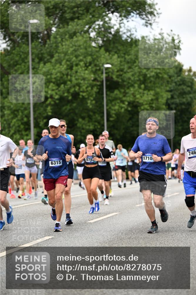 29.06.2025 - hella hamburg halbmarathon Dr. Thomas Lammeyer http://msf.ph/oto/8278075 29.06.2025 10:36:34 Kennedybrücke 1640, 1987, 2268, 2349, 2943, 3022, 3239, 3365, 3707, 3751, 3778, 4365, 4605, 4857, 5783, 5871, 5941, 6218, 6228, 6252, 6312, 6315, 6642, 7239, 7387, 7468, 7531, 7535, 7789, 8072, 8073, 8124, 8127, 8303, 8625, 8840, 8914, 9010, 9125, 9188, 9206, 9765, 10013, 10111, 10203, 10354, 10470, 10624, 10828, 10924, 11076, 11205, 11225, 11248, 11362 meine-sportfotos.de