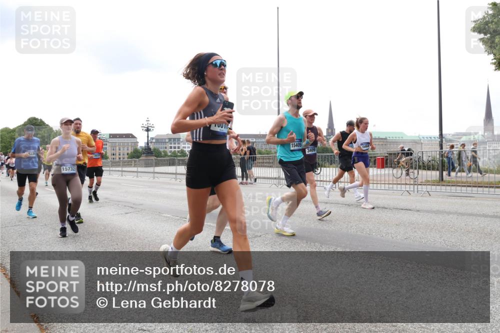 29.06.2025 - hella hamburg halbmarathon Lena Gebhardt http://msf.ph/oto/8278078 29.06.2025 10:35:11 Lombardsbrücke 5226, 15732, 15405, 3409, 10464, 1284, 1497, 1717, 1821, 1849, 2198, 2355, 2376, 2751, 3130, 3409, 3828, 3958, 4564, 4703, 4704, 4884, 5027, 5531, 5793, 6029, 6189, 6310, 6335, 6365, 6379, 6397, 6471, 6803, 6859, 7020, 7267, 7299, 7927, 8249, 8296, 8369, 8567, 8793, 9122, 9248, 10358, 10393, 10464, 10531, 10565, 10606, 11122, 11233, 11245, 11320, 11359, 11565, 11646, 11838, 11839, 11886, 12019, 12062, 12236, 12326, 12382, 12764 meine-sportfotos.de