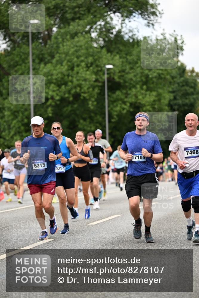 29.06.2025 - hella hamburg halbmarathon Dr. Thomas Lammeyer http://msf.ph/oto/8278107 29.06.2025 10:36:34 Kennedybrücke 1640, 1987, 2268, 2349, 2943, 3022, 3239, 3365, 3707, 3751, 3778, 4365, 4605, 4857, 5783, 5871, 5941, 6218, 6228, 6252, 6312, 6315, 6642, 7239, 7387, 7468, 7531, 7535, 7789, 8072, 8073, 8124, 8127, 8303, 8625, 8840, 8914, 9010, 9125, 9188, 9206, 9765, 10013, 10111, 10203, 10354, 10470, 10624, 10828, 10924, 11076, 11205, 11225, 11248, 11362 meine-sportfotos.de