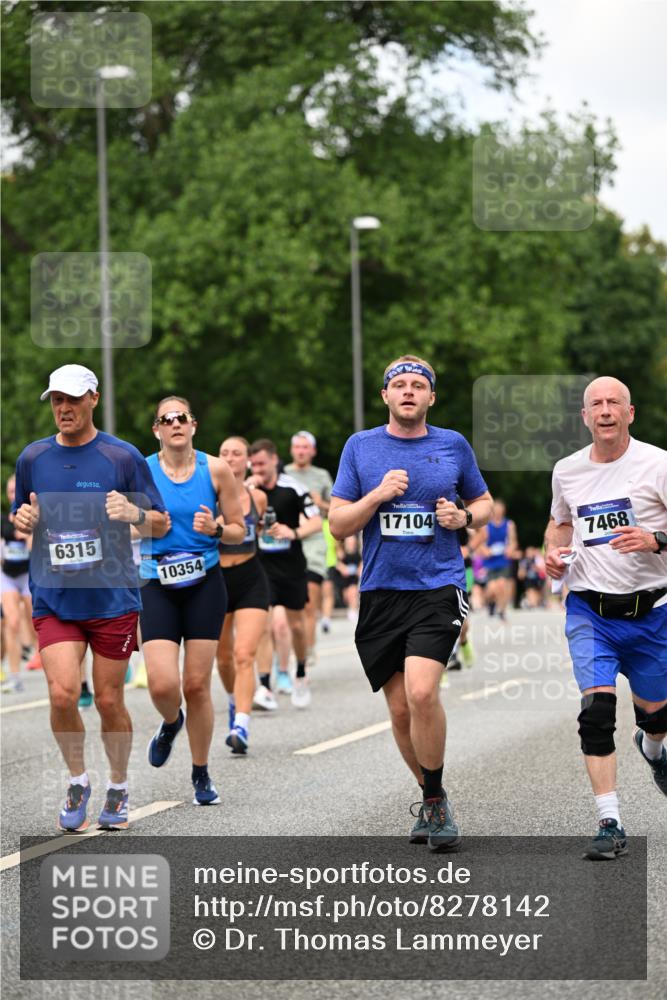 29.06.2025 - hella hamburg halbmarathon Dr. Thomas Lammeyer http://msf.ph/oto/8278142 29.06.2025 10:36:35 Kennedybrücke 1640, 1987, 2268, 2349, 2943, 3022, 3365, 3707, 3751, 3753, 3778, 4365, 4605, 4857, 5783, 5871, 5941, 6218, 6228, 6252, 6312, 6315, 6642, 7239, 7387, 7468, 7531, 7535, 7789, 8072, 8073, 8124, 8127, 8303, 8625, 8840, 8914, 9010, 9125, 9188, 9206, 9765, 10013, 10111, 10203, 10354, 10470, 10624, 10828, 10924, 11076, 11205, 11225, 11248, 11362 meine-sportfotos.de