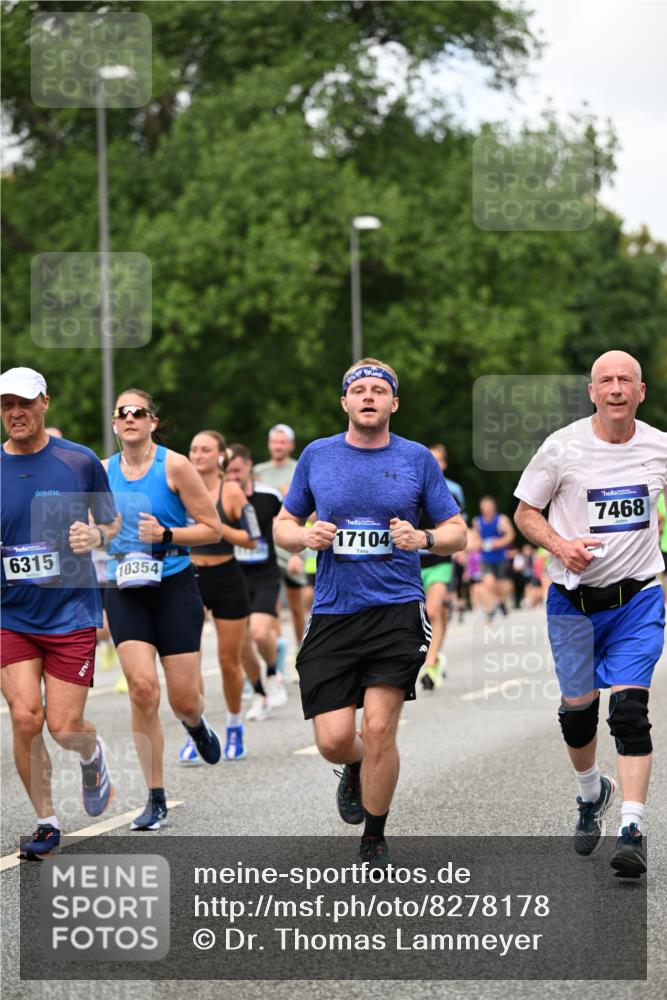 29.06.2025 - hella hamburg halbmarathon Dr. Thomas Lammeyer http://msf.ph/oto/8278178 29.06.2025 10:36:35 Kennedybrücke 1640, 1987, 2268, 2349, 2943, 3022, 3365, 3707, 3751, 3753, 3778, 4365, 4605, 4857, 5783, 5871, 5941, 6218, 6228, 6252, 6312, 6315, 6642, 7239, 7387, 7468, 7531, 7535, 7789, 8072, 8073, 8124, 8127, 8303, 8625, 8840, 8914, 9010, 9125, 9188, 9206, 9765, 10013, 10111, 10203, 10354, 10470, 10624, 10828, 10924, 11076, 11205, 11225, 11248, 11362 meine-sportfotos.de