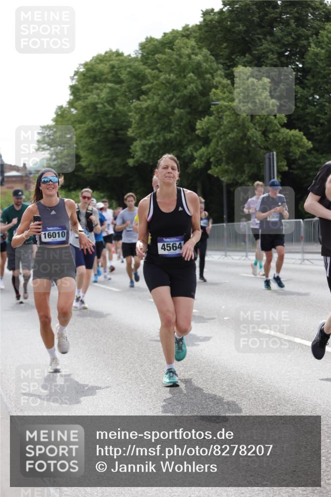 29.06.2025 - hella hamburg halbmarathon Jannik Wohlers http://msf.ph/oto/8278207 29.06.2025 10:34:45 Lombardsbrücke 1284, 1497, 1717, 1849, 2376, 2751, 3409, 3828, 4564, 5027, 5531, 6189, 6397, 6471, 6803, 7267, 7927, 9248, 10358, 10464, 10606, 11233, 11320, 11359, 11565, 11886, 12062, 12555, 12625, 13414, 13537, 13539, 13623, 13829, 14392, 14735, 15226, 15405, 15488, 15704, 15732, 15783, 16002, 16010, 16431, 16778, 16860, 17344, 17526, 17690, 17749, 18054, 18375, 18823 meine-sportfotos.de