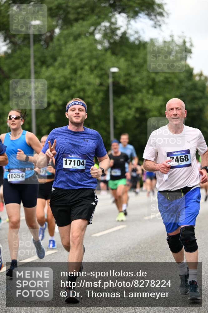 29.06.2025 - hella hamburg halbmarathon Dr. Thomas Lammeyer http://msf.ph/oto/8278224 29.06.2025 10:36:36 Kennedybrücke 1640, 1987, 2268, 2349, 2943, 3022, 3365, 3707, 3753, 3778, 4365, 4605, 4857, 5783, 5871, 5941, 6218, 6228, 6252, 6312, 6315, 6642, 7387, 7468, 7531, 7789, 8072, 8073, 8124, 8303, 8625, 8840, 8914, 9010, 9125, 9188, 9206, 9765, 10013, 10111, 10203, 10354, 10470, 10624, 10828, 10924, 11076, 11205, 11225, 11248, 11362 meine-sportfotos.de