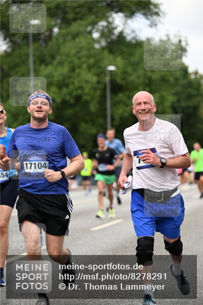 29.06.2025 - hella hamburg halbmarathon Dr. Thomas Lammeyer http://msf.ph/oto/8278291 29.06.2025 10:36:36 Kennedybrücke 1640, 1987, 2268, 2349, 2943, 3022, 3365, 3707, 3753, 3778, 4365, 4605, 4857, 5783, 5871, 5941, 6218, 6228, 6252, 6312, 6315, 6642, 7387, 7468, 7531, 7789, 8072, 8073, 8124, 8303, 8625, 8840, 8914, 9010, 9125, 9188, 9206, 9765, 10013, 10111, 10203, 10354, 10470, 10624, 10828, 10924, 11076, 11205, 11225, 11248, 11362 meine-sportfotos.de