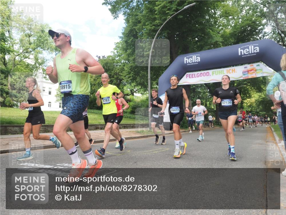 29.06.2025 - hella hamburg halbmarathon KatJ http://msf.ph/oto/8278302 29.06.2025 10:40:29 Zwischen KM18-KM19 1061, 1499, 1549, 2074, 4770, 6628, 6877, 6897 meine-sportfotos.de