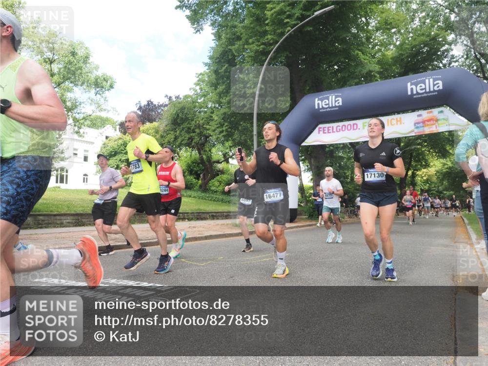 29.06.2025 - hella hamburg halbmarathon KatJ http://msf.ph/oto/8278355 29.06.2025 10:40:29 Zwischen KM18-KM19 1061, 1499, 1549, 2074, 4770, 6628, 6877, 6897 meine-sportfotos.de