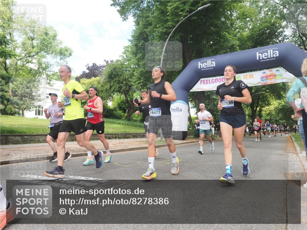 29.06.2025 - hella hamburg halbmarathon KatJ http://msf.ph/oto/8278386 29.06.2025 10:40:30 Zwischen KM18-KM19 1061, 1499, 1549, 2074, 4770, 6628, 6877, 6897, 7232 meine-sportfotos.de