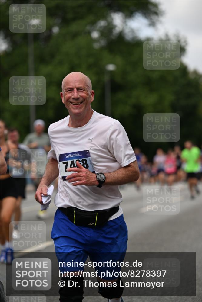 29.06.2025 - hella hamburg halbmarathon Dr. Thomas Lammeyer http://msf.ph/oto/8278397 29.06.2025 10:36:37 Kennedybrücke 1640, 1987, 2268, 2349, 2943, 3022, 3365, 3753, 4857, 5783, 5871, 5941, 6228, 6252, 6312, 6315, 6642, 7387, 7468, 7531, 7789, 8072, 8073, 8124, 8303, 8625, 8840, 8914, 9010, 9125, 9188, 9206, 9542, 9765, 10013, 10111, 10203, 10354, 10470, 10624, 10828, 10924, 11076, 11205, 11225, 11248, 11362 meine-sportfotos.de