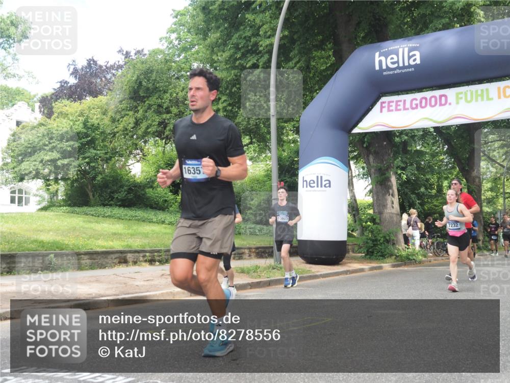 29.06.2025 - hella hamburg halbmarathon KatJ http://msf.ph/oto/8278556 29.06.2025 10:40:32 Zwischen KM18-KM19 1061, 1499, 2074, 6628, 6877, 6897, 7232 meine-sportfotos.de