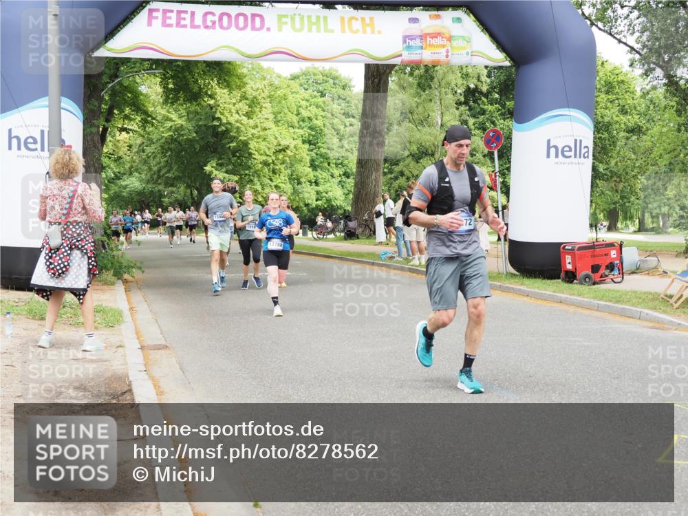 29.06.2025 - hella hamburg halbmarathon MichiJ http://msf.ph/oto/8278562 29.06.2025 10:57:26 Zwischen KM18-KM19 1173, 1859, 2990, 3691, 5423, 7209, 7840, 9975, 10428, 13788, 14015, 14488, 15307, 15700, 16437, 17128, 17472, 17731, 18493 meine-sportfotos.de