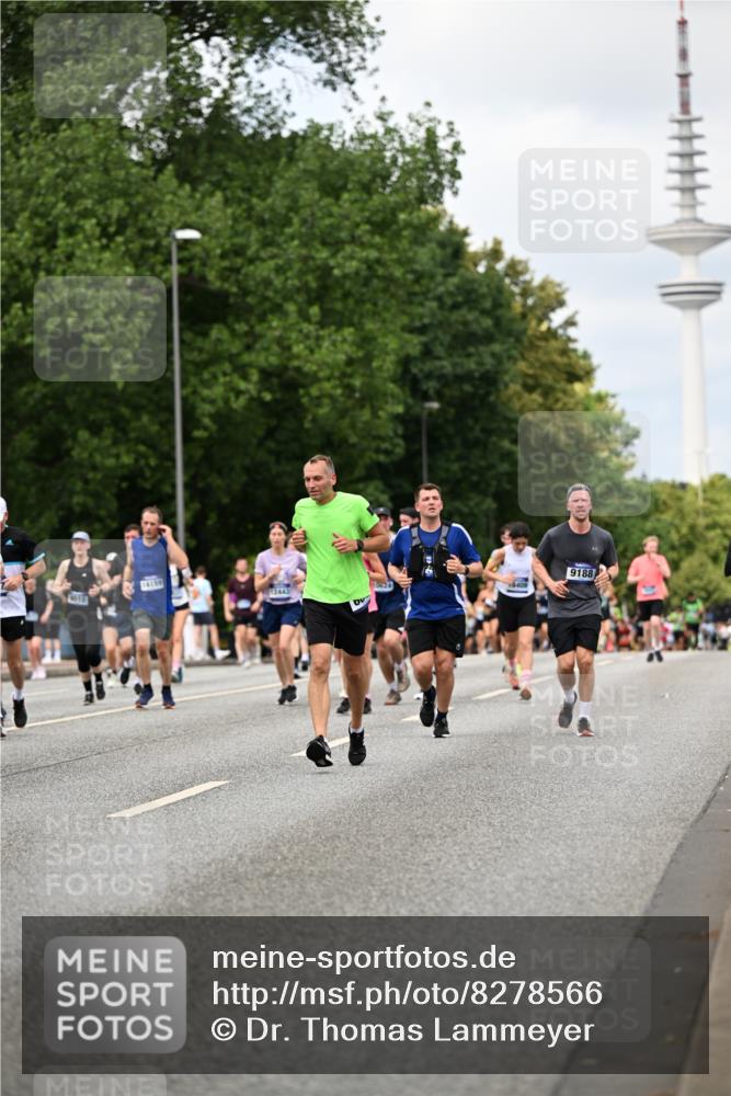 29.06.2025 - hella hamburg halbmarathon Dr. Thomas Lammeyer http://msf.ph/oto/8278566 29.06.2025 10:36:40 Kennedybrücke 1237, 1640, 2268, 3022, 3365, 3670, 3753, 4857, 5783, 5871, 5941, 6228, 6252, 6312, 6315, 6642, 7387, 7468, 7531, 7749, 7789, 8303, 8625, 8840, 8914, 9010, 9125, 9188, 9206, 9542, 9765, 10013, 10111, 10203, 10354, 10470, 10624, 10828, 11076, 11205, 11225, 11248, 11362 meine-sportfotos.de