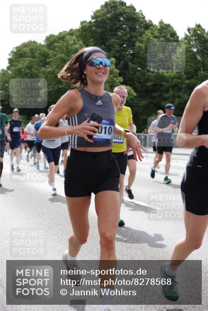 29.06.2025 - hella hamburg halbmarathon Jannik Wohlers http://msf.ph/oto/8278568 29.06.2025 10:34:47 Lombardsbrücke 1284, 1497, 1717, 1849, 2198, 2376, 2751, 3409, 3828, 3958, 4564, 5027, 5531, 6029, 6189, 6397, 6471, 6803, 7267, 7927, 8296, 10358, 10531, 11233, 11320, 11359, 11565, 11886, 12062, 12338, 12625, 13414, 13537, 13539, 13623, 13829, 14392, 14735, 15211, 15226, 15405, 15488, 15601, 15704, 15732, 15783, 16002, 16010, 16431, 16778, 16860, 17344, 17526, 17690, 17749, 18054, 18375, 18823, 19061 meine-sportfotos.de
