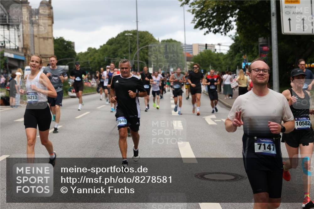 29.06.2025 - hella hamburg halbmarathon Yannick Fuchs http://msf.ph/oto/8278581 29.06.2025 10:49:33 20KM 1120, 1143, 1179, 1193, 1834, 2612, 3037, 3058, 3668, 4249, 4897, 5643, 5672, 6569, 6591, 6924, 7147, 7221, 7594, 7976, 8255, 8573, 8691, 9361, 9562, 10582, 11039, 11231, 12248, 12544, 12545, 13234, 13236, 13470, 14365, 15184, 15300, 15484, 15584, 15818, 15884, 16108, 16176, 16213, 16334, 16401, 16521, 16609, 16786, 17133, 17259, 17603, 17615, 17640, 17642, 17734, 17940, 18064, 18290, 18741, 18746, 18835, 19047, 19120 meine-sportfotos.de