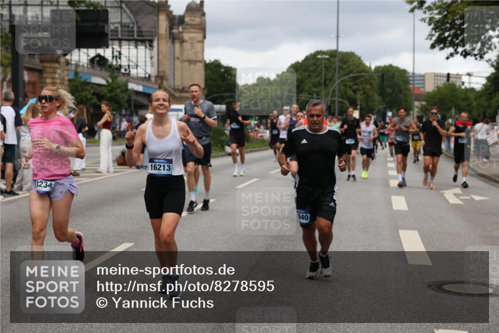 29.06.2025 - hella hamburg halbmarathon Yannick Fuchs http://msf.ph/oto/8278595 29.06.2025 10:49:33 20KM 1120, 1143, 1179, 1193, 1834, 2612, 3037, 3058, 3668, 4249, 4897, 5643, 5672, 6569, 6591, 6924, 7147, 7221, 7594, 7976, 8255, 8573, 8691, 9361, 9562, 10582, 11039, 11231, 12248, 12544, 12545, 13234, 13236, 13470, 14365, 15184, 15300, 15484, 15584, 15818, 15884, 16108, 16176, 16213, 16334, 16401, 16521, 16609, 16786, 17133, 17259, 17603, 17615, 17640, 17642, 17734, 17940, 18064, 18290, 18741, 18746, 18835, 19047, 19120 meine-sportfotos.de