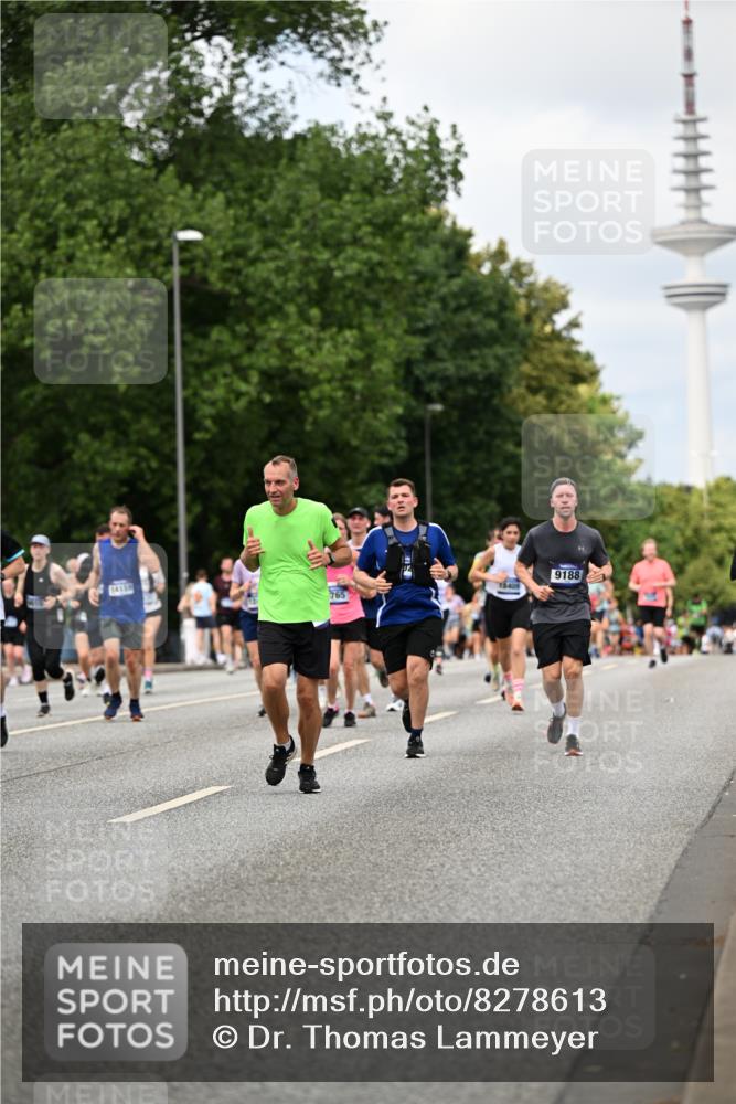 29.06.2025 - hella hamburg halbmarathon Dr. Thomas Lammeyer http://msf.ph/oto/8278613 29.06.2025 10:36:40 Kennedybrücke 1237, 1640, 2268, 3022, 3365, 3670, 3753, 4857, 5783, 5871, 5941, 6228, 6252, 6312, 6315, 6642, 7387, 7468, 7531, 7749, 7789, 8303, 8625, 8840, 8914, 9010, 9125, 9188, 9206, 9542, 9765, 10013, 10111, 10203, 10354, 10470, 10624, 10828, 11076, 11205, 11225, 11248, 11362 meine-sportfotos.de