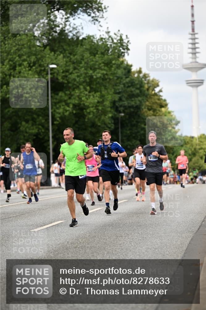 29.06.2025 - hella hamburg halbmarathon Dr. Thomas Lammeyer http://msf.ph/oto/8278633 29.06.2025 10:36:41 Kennedybrücke 1237, 1640, 2268, 3022, 3365, 3670, 3753, 4857, 5783, 5871, 5941, 6228, 6252, 6312, 6315, 6642, 7387, 7468, 7531, 7749, 7789, 8303, 8625, 8840, 8914, 9010, 9125, 9188, 9206, 9542, 9765, 10013, 10111, 10203, 10354, 10470, 10624, 10828, 11076, 11205, 11225, 11248, 11362 meine-sportfotos.de