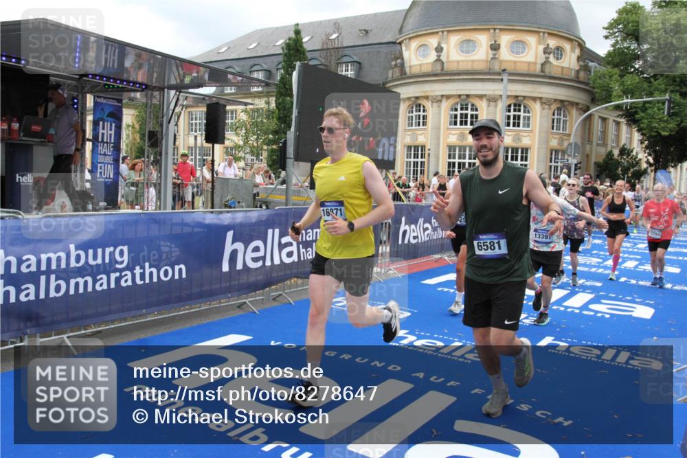29.06.2025 - hella hamburg halbmarathon Michael Strokosch http://msf.ph/oto/8278647 29.06.2025 10:54:13 Ziel 1410, 3208, 3209, 3898, 5638, 6294, 6443, 6581, 8390, 9791, 12213, 13397, 13794, 15169, 15524, 16780, 16871 meine-sportfotos.de