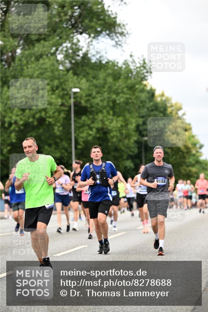 29.06.2025 - hella hamburg halbmarathon Dr. Thomas Lammeyer http://msf.ph/oto/8278688 29.06.2025 10:36:42 Kennedybrücke 1237, 1640, 1647, 2268, 3022, 3365, 3660, 3670, 3753, 4857, 5110, 5783, 5871, 5941, 6228, 6252, 6312, 6315, 6642, 7387, 7468, 7531, 7749, 7789, 8625, 8840, 8914, 9010, 9125, 9188, 9206, 9542, 9765, 10013, 10111, 10203, 10354, 10470, 10624, 10828, 11076, 11205, 11225, 11248, 11362 meine-sportfotos.de