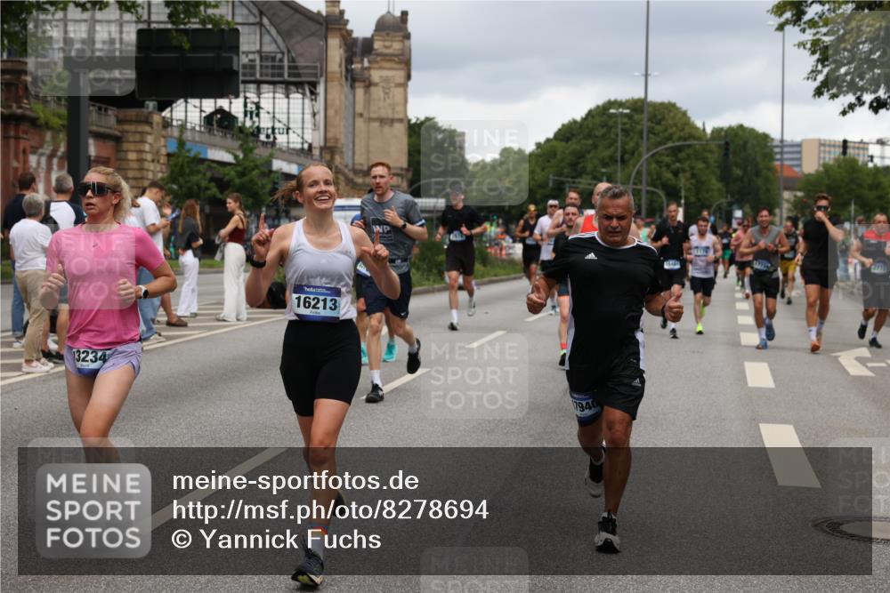 29.06.2025 - hella hamburg halbmarathon Yannick Fuchs http://msf.ph/oto/8278694 29.06.2025 10:49:33 20KM 1120, 1143, 1179, 1193, 1834, 2612, 3037, 3058, 3668, 4249, 4897, 5643, 5672, 6569, 6591, 6924, 7147, 7221, 7594, 7976, 8255, 8573, 8691, 9361, 9562, 10582, 11039, 11231, 12248, 12544, 12545, 13234, 13236, 13470, 14365, 15184, 15300, 15484, 15584, 15818, 15884, 16108, 16176, 16213, 16334, 16401, 16521, 16609, 16786, 17133, 17259, 17603, 17615, 17640, 17642, 17734, 17940, 18064, 18290, 18741, 18746, 18835, 19047, 19120 meine-sportfotos.de